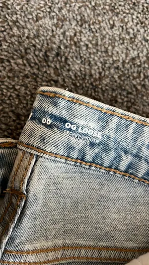 Old Navy Jeans thumbnail 3