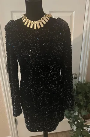 Black evening mini dress thumbnail 1