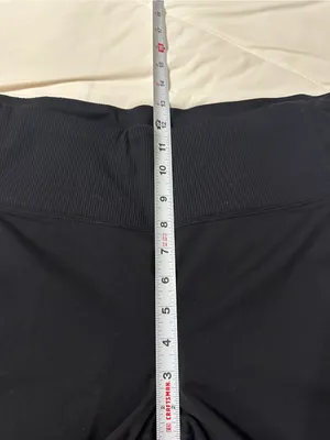 Athleta Black Excursion Hybrid Tight - Size XL - Paneled Performance Leggings thumbnail 13