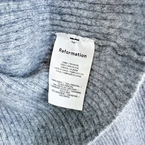 Reformation | Luisa 100% Cashmere Turtleneck Cropped Sweater in Grey size‎ Large thumbnail 7