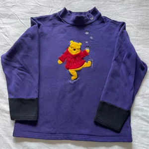 VTG 90s Disney Store Winnie The Pooh Ice Skating Embroidered Mock Neck Purple thumbnail 1
