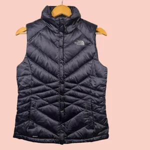 The North Face Women's Small Purple 550 Down Chevron Quilted Vest Pink Lining thumbnail 2