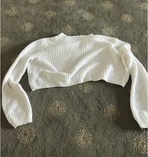 Shein White Cropped Sweater thumbnail 2