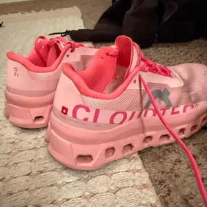 Pink On Cloudmonster thumbnail 7