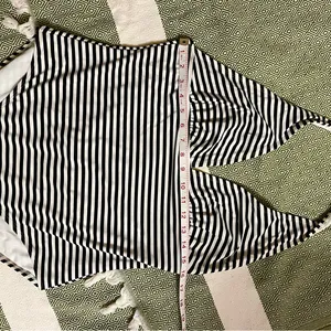 Old Navy•B&W Striped Halter One-Piece Sz XL thumbnail 2