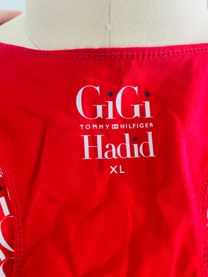 Tommy Hilfiger x Gigi Hadid Collab Sports Bra- Size XL- NWT- Limited Collection thumbnail 7