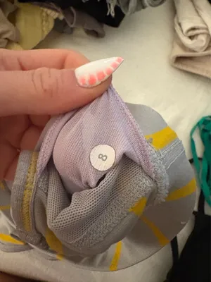 Lululemon Sports Bra Y Flow thumbnail 4