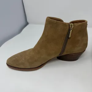 Franco Sarto Shellson Ankle Boot Tan Suede Pointed Toe Women 7M Size 7 thumbnail 3