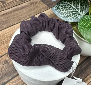 Lululemon Uplifting Scrunchie NWT ONE SIZE (BLCT) thumbnail 1
