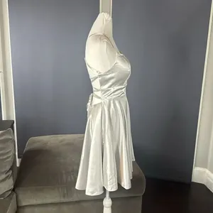 Women’s Silver Satin Short Prom Party Dress Spaghetti Straps Size 6 *READ thumbnail 4