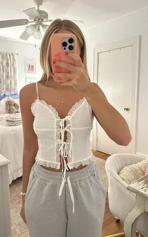 White boutique top thumbnail 1