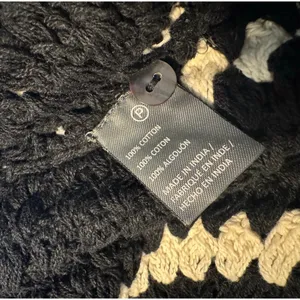 Anthropologie Black and White Crochet One Shoulder Poncho NWT Boho Grannycore thumbnail 7