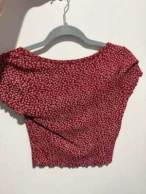 Brandy Melville Top Crop thumbnail 2