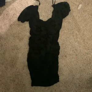 Windsor Black mini dress thumbnail 4