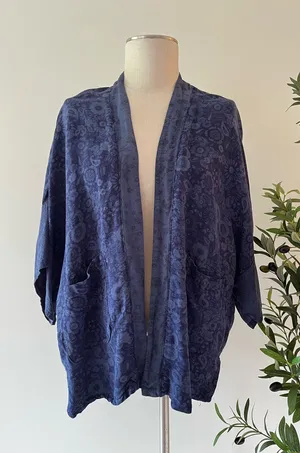 American Eagle Women's Navy Floral Soft Slouchy Open kimono thumbnail 1