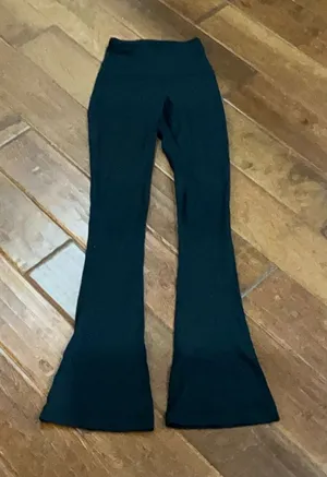 Lululemon pants thumbnail 1