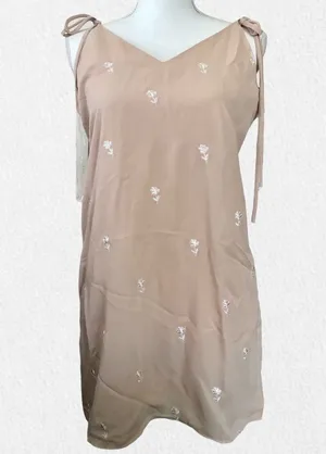 NWT Tan Embroidered Flower Sz M thumbnail 1