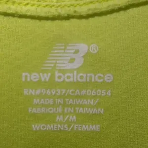 FINAL MARKDOWN NEW balance t shirt medium thumbnail 5