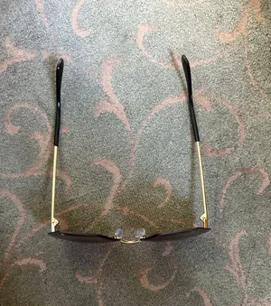 Sunglasses thumbnail 2
