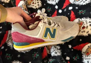 New Balance Shoes Women’s thumbnail 1