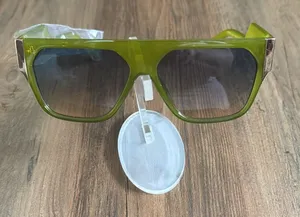 Stylish Green Sunglasses thumbnail 1