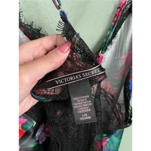 Victoria’s Secret Stretch Satin Lace Trim Cami Size Large Moonlit Tropic Flyaway thumbnail 3