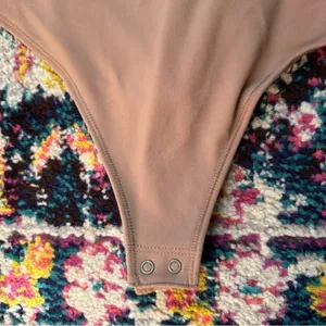 Abercrombie & Fitch Women’s Soft A&F Collection Mock Neck Bodysuit Small thumbnail 3