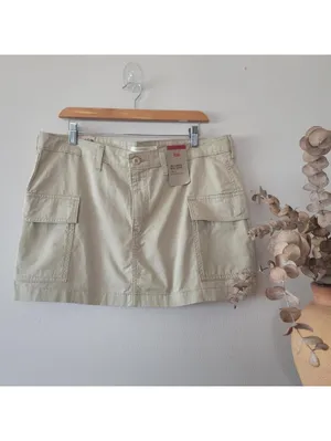 Levi’s '94 Cargo Mini Skirt in Safari Tan Sz 32 New Cotton thumbnail 4