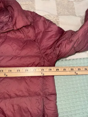 UNIQLO‎ Women's Ultra Light Down Jacket size Small thumbnail 3
