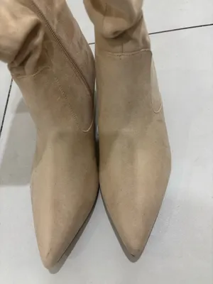Beige Slouch Ankle Boots – Size 9.5 Tan thumbnail 2
