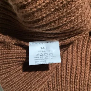 SHEIN V-Neck Sweater in Cream and Brown Tones thumbnail 3