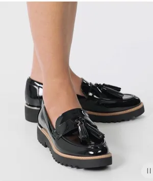 Women’s Carolynn Black Patent Lug Sole Loafers Tassels Size 10 thumbnail 1