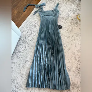 Lulus Gorgeous Purpose Slate Satin Pleated Sleeveless Bow Maxi Dress Size Medium thumbnail 4