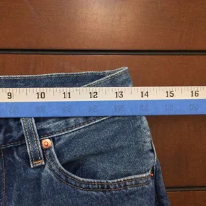 Levi’s 551 women’s medium wash jeans 27 thumbnail 5