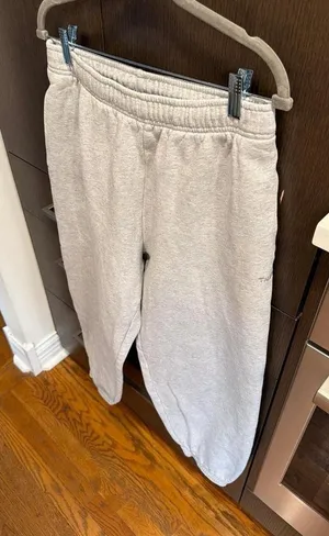 Tna Cozy Fleece Mega Fit Sweatpants from Aritzia a baggy silhouette Medium thumbnail 1