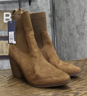 Universal Thread Womens Kinley Ankle Boots 88225775 Cognac Brown 9M thumbnail 1
