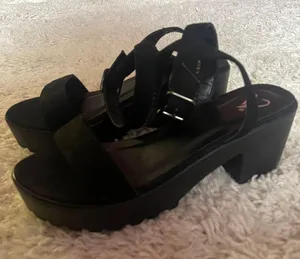 Windsor Chunky Platform Heels thumbnail 1