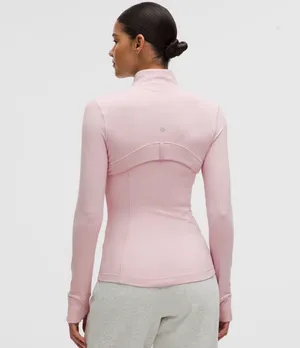 Lululemon Size 8 Define Jacket Hip in Pink thumbnail 2