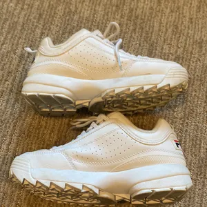 Fila tennis shoes thumbnail 4