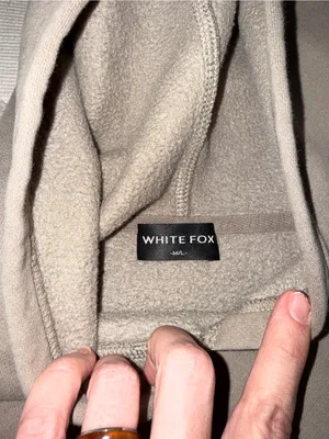 White‎ Fox Boutique Volume 3 hoodie in Khaki size M/L thumbnail 4