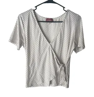 Ragdoll Y2k Size‎ Medium White Polka Dot Wrap Short Sleeve Babydoll Top thumbnail 1