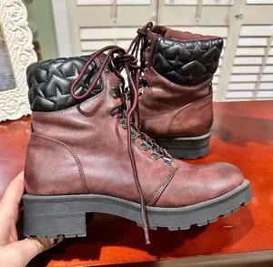 Mia Mackenzie Burgundy Quilted‑Star Combat Boots – Size 8.5 (NWT‑No Tags) thumbnail 1