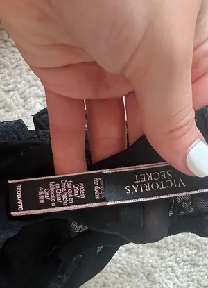 Victoria's Secret Lace Bra thumbnail 3