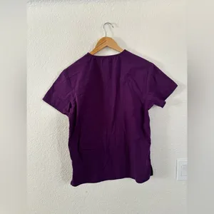 Dickies Scrub Top XS Purple V-Neck Chest Pocket Medical Uniform 83706 EGWZ thumbnail 6