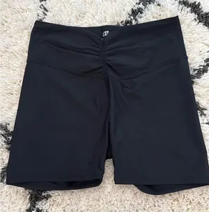 JoyLab Black biker shorts thumbnail 1