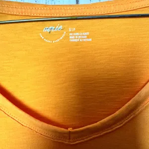 Aerie Oversized Short Sleeve Casual Style Bright Orange V-Neck T-Shirt Sz S thumbnail 10