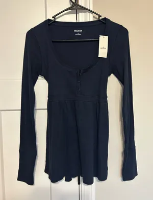 Blue Hollister Top Navy Long Sleeve thumbnail 1