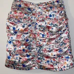 NWOT!! For Love & Lemons Juliet White Floral Mini Skirt Size XS thumbnail 5
