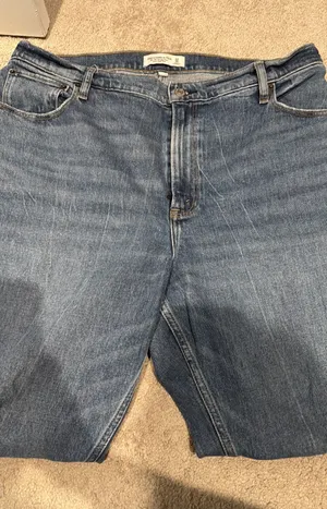 Abercrombie & Fitch Ultra High Rise Jeans thumbnail 1