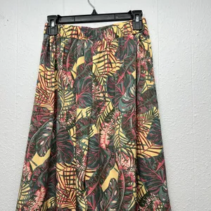 Pull On Wide Leg Cropped Floral Pants Womens Small Beachy Boho Tropical thumbnail 8